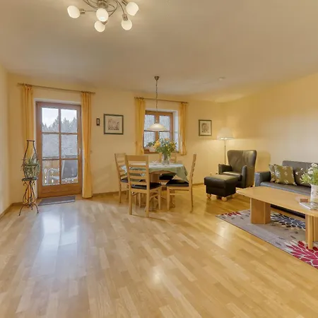 Grosszuegige Mit Suedbalkon Apartment
